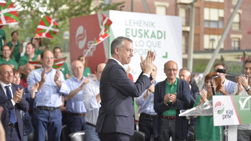 Acto en Laudio. Iñigo Urkullu, Andoni Ortuzar, Mikel Legarda,   Almudena Otaola