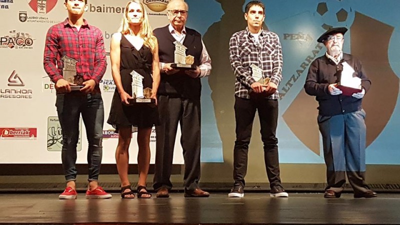 Entrega de premios de la Peña Altzarrate a lo más destacado del 2017 del mundo de la cultura y el deporte