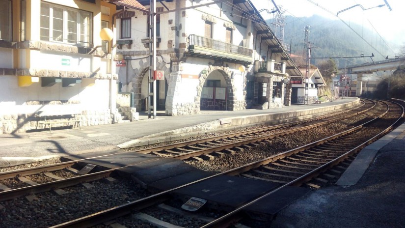 EAJ-PNV logra la ejecución del proyecto para la supresión del paso a nivel de la estación de Areta de mano del acuerdo presupuestario alcanzado en Madrid