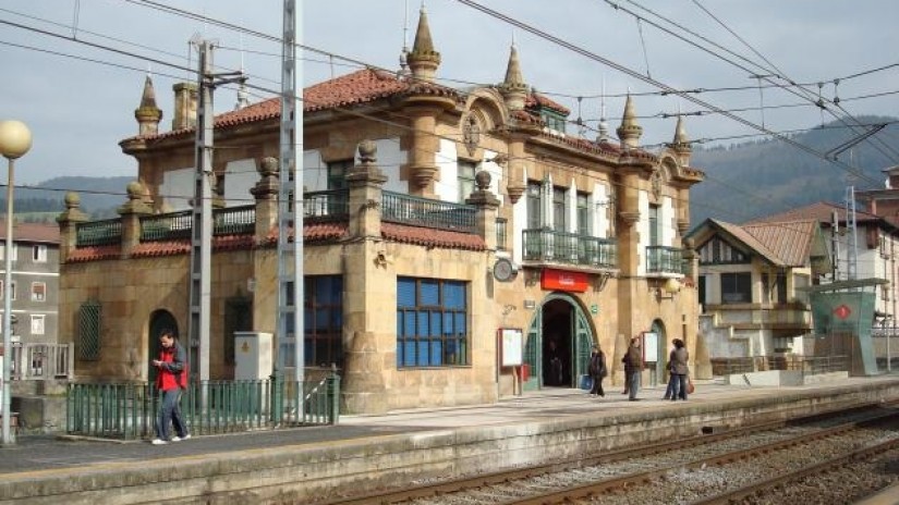 Alcaldes y alcaldesas de la comarca de Aiara y su entorno solicitan una reunión con el responsable de la zona norte de RENFE
