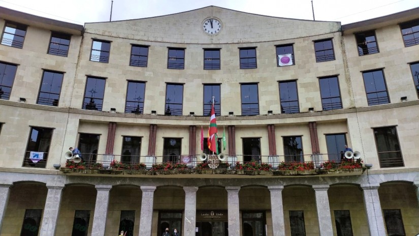 EAJ-PNV lleva a Bruselas la sentencia que determina la “extrema dificultad” de aprender euskera
