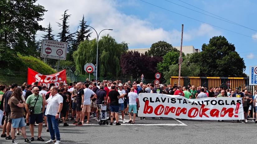 EAJ-PNV traslada su apoyo absoluto a las y los trabajadores de Glavista, durante la manifestación celebrada en Laudio