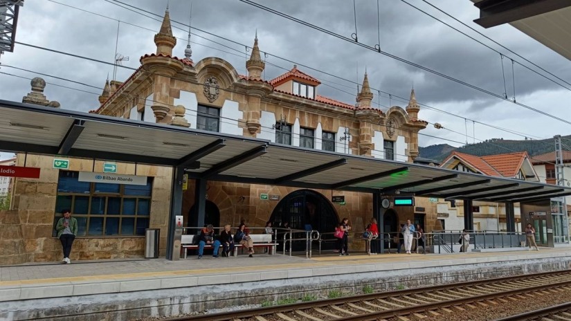 EAJ-PNVk merkantziak C-3 lineatik ateratzeko eta Laudio trenbideen trafikoaren hazkundearen aurrean babesteko proposamena gidatu du