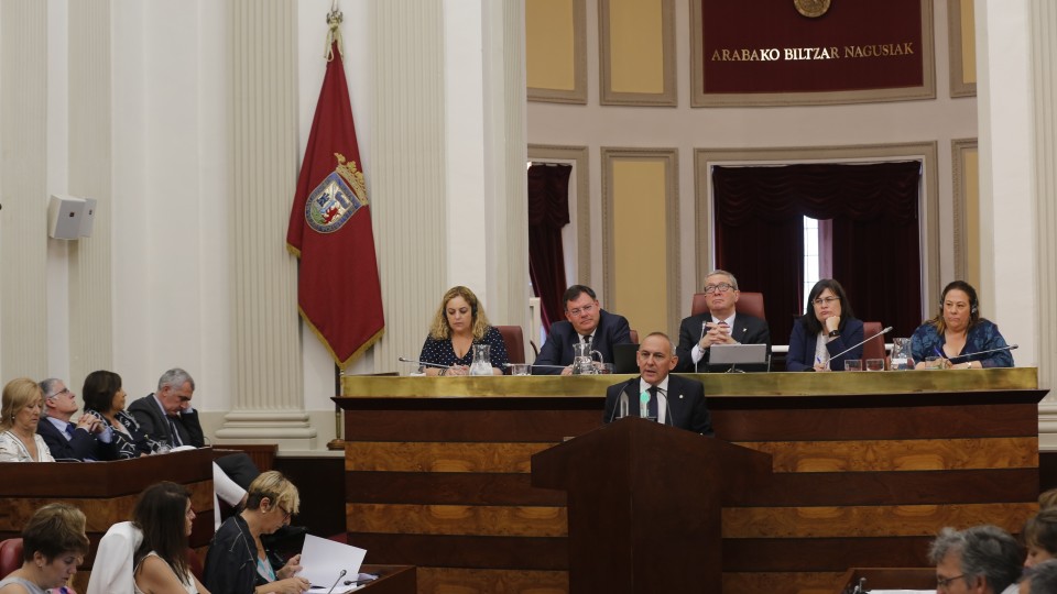 Ramiro González reelegido Diputado General de Araba 