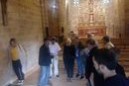 UNA DELEGACIÓN DEL GOBIERNO VASCO VISITA ERMUALDE PARA CONOCER LOS ENTRESIJOS QUE EL ENTORNO ATESORA